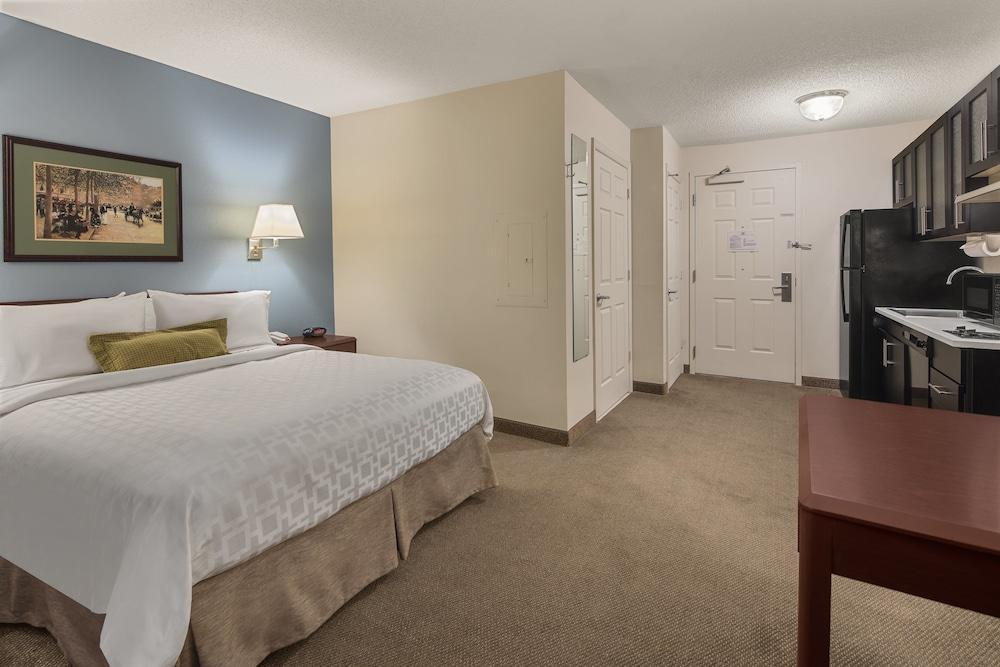 Candlewood Suites Raleigh Crabtree By Ihg Экстерьер фото