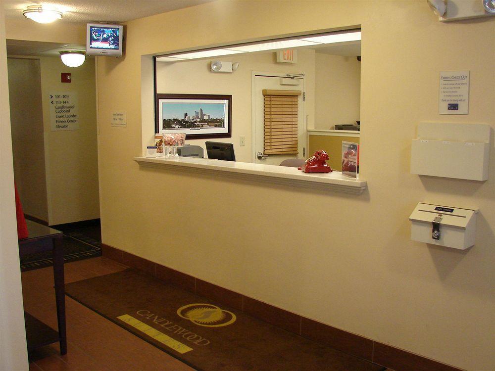 Candlewood Suites Raleigh Crabtree By Ihg Экстерьер фото