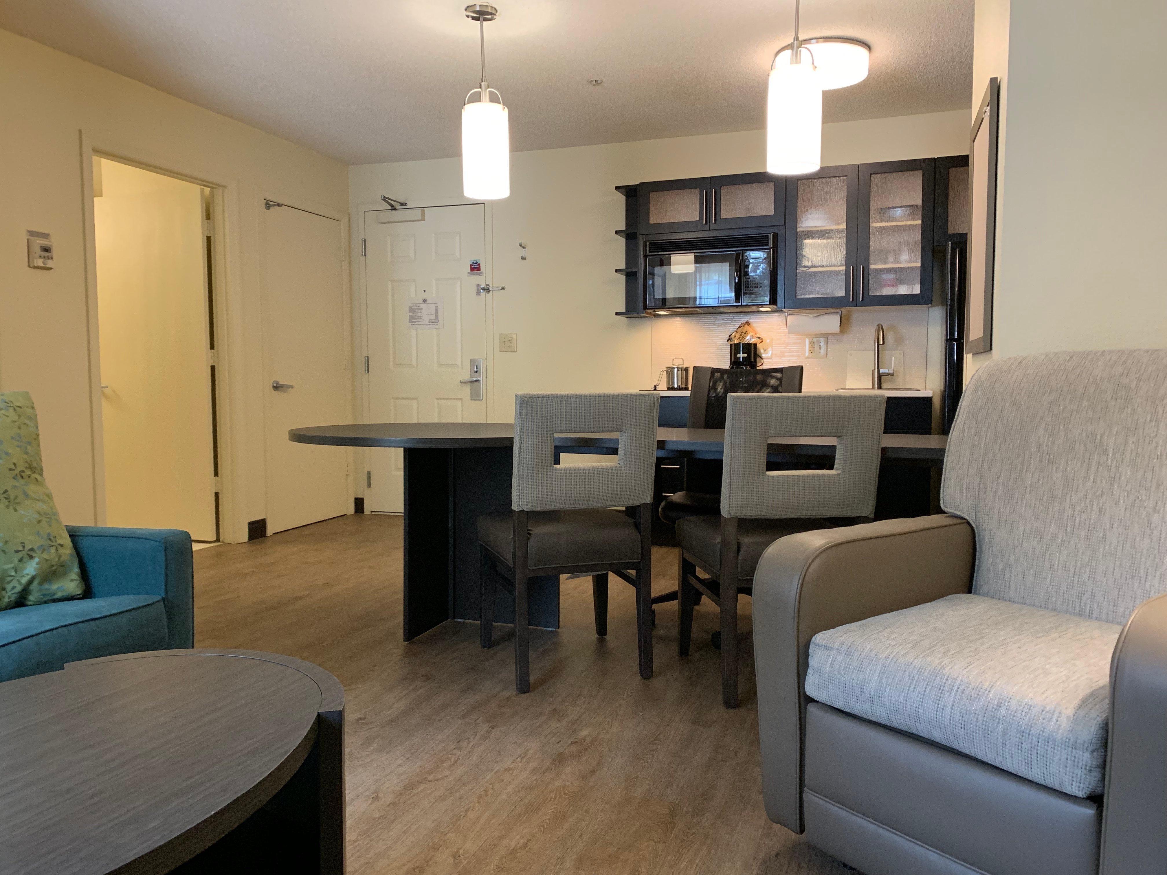 Candlewood Suites Raleigh Crabtree By Ihg Экстерьер фото