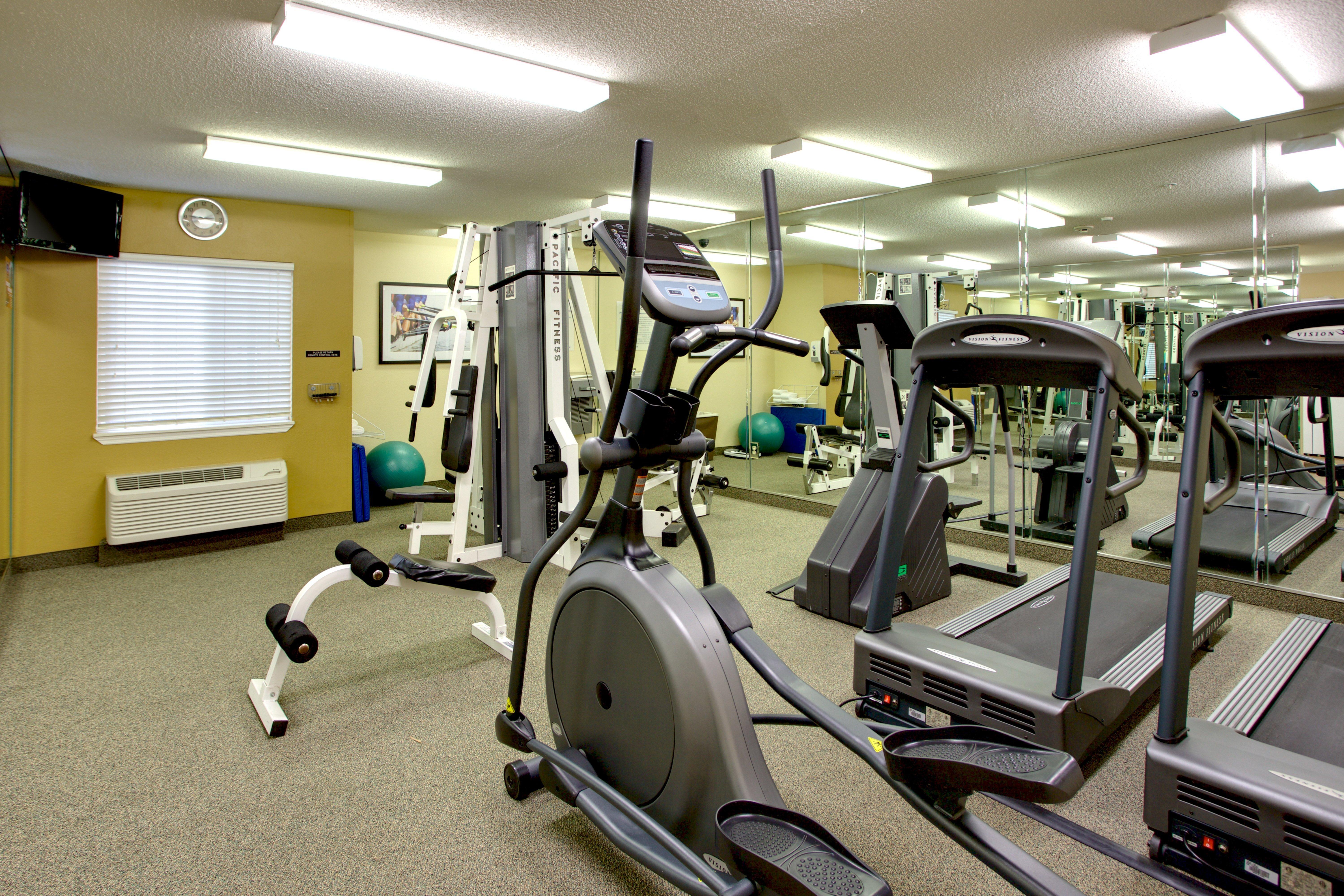 Candlewood Suites Raleigh Crabtree By Ihg Экстерьер фото