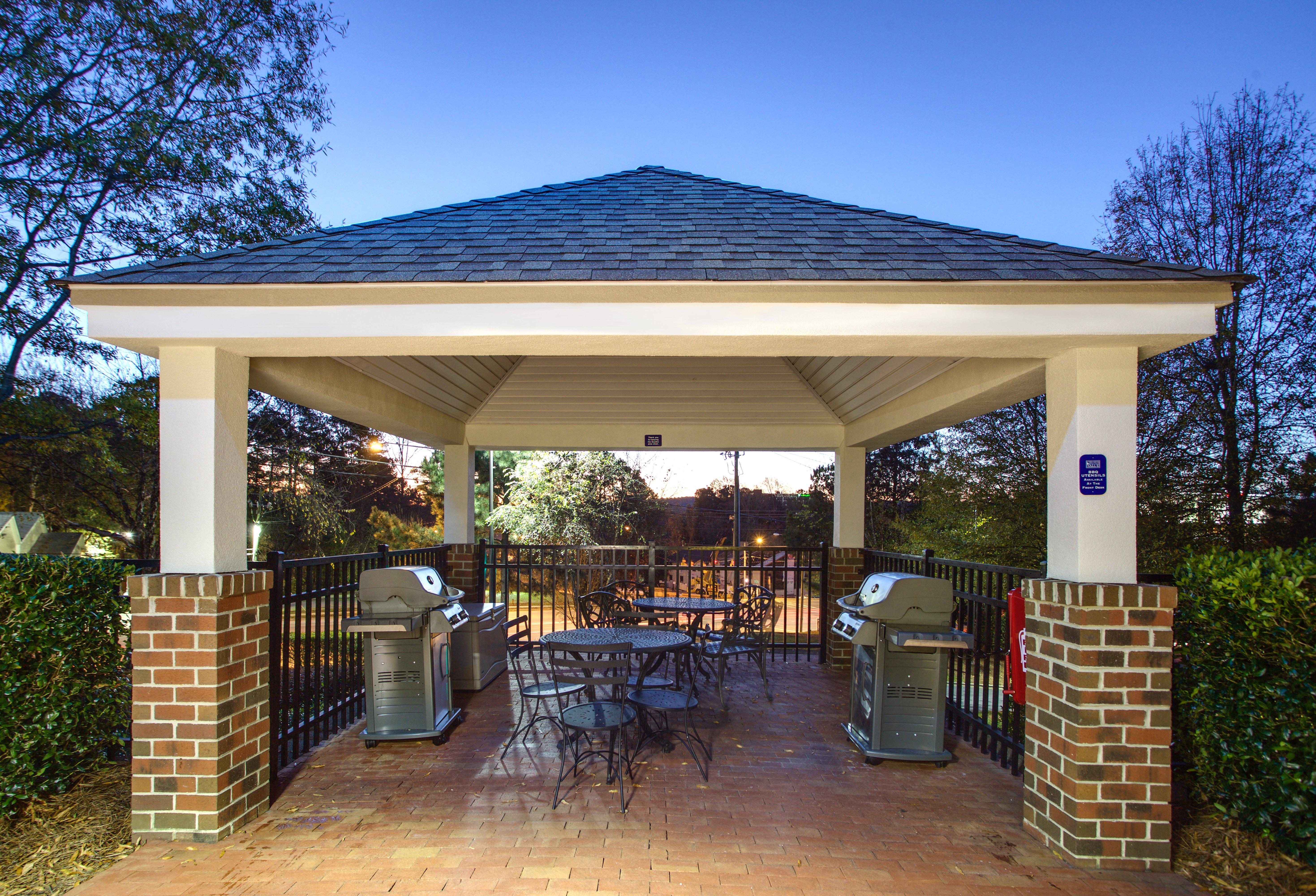 Candlewood Suites Raleigh Crabtree By Ihg Экстерьер фото