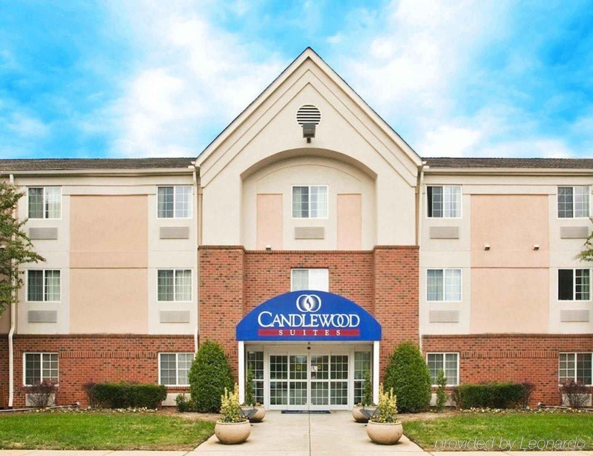 Candlewood Suites Raleigh Crabtree By Ihg Экстерьер фото