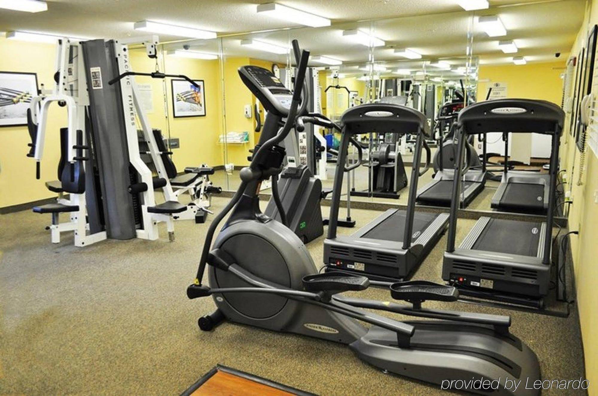 Candlewood Suites Raleigh Crabtree By Ihg Экстерьер фото
